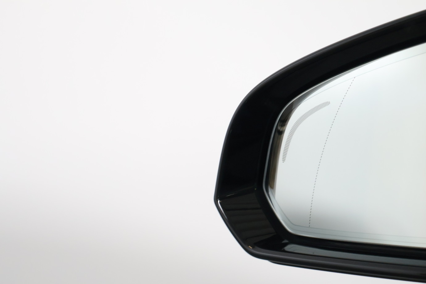 Esittelykuva VOLVO S60 lataushybridiautosta.