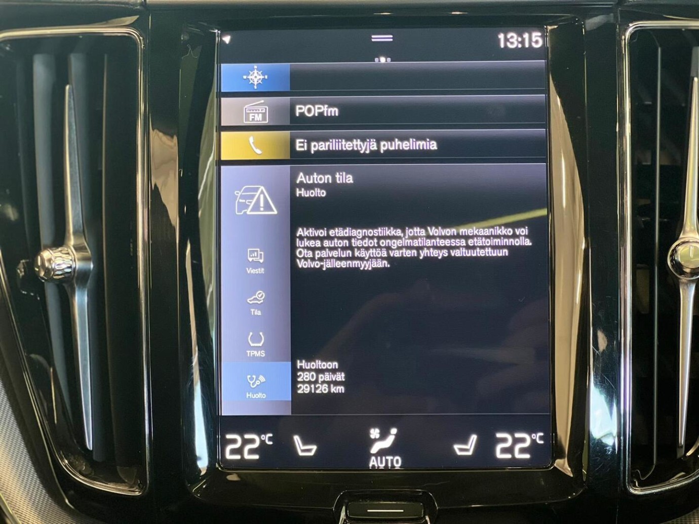 Esittelykuva VOLVO XC60 lataushybridiautosta.