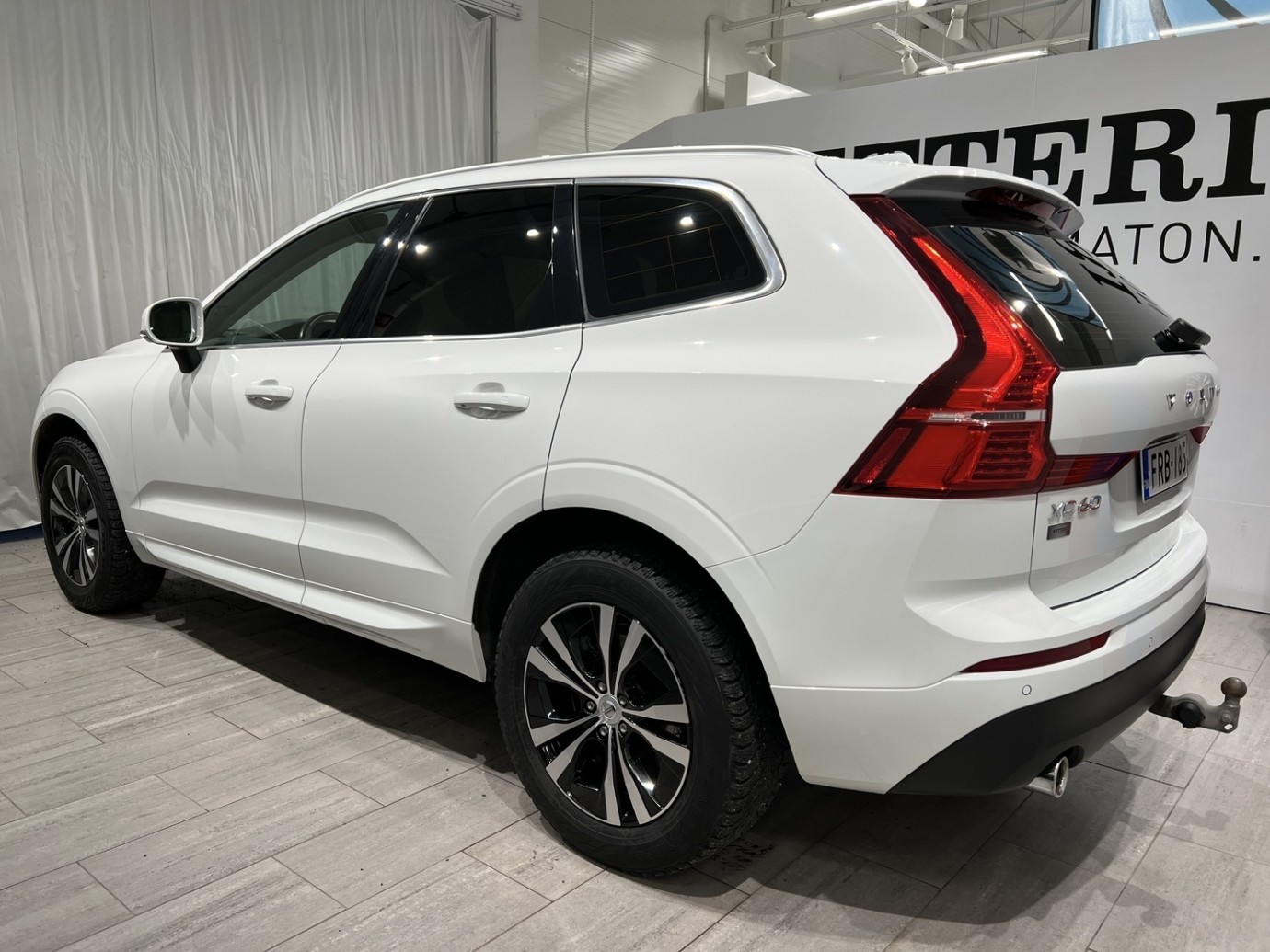 Esittelykuva VOLVO XC60 dieselautosta.