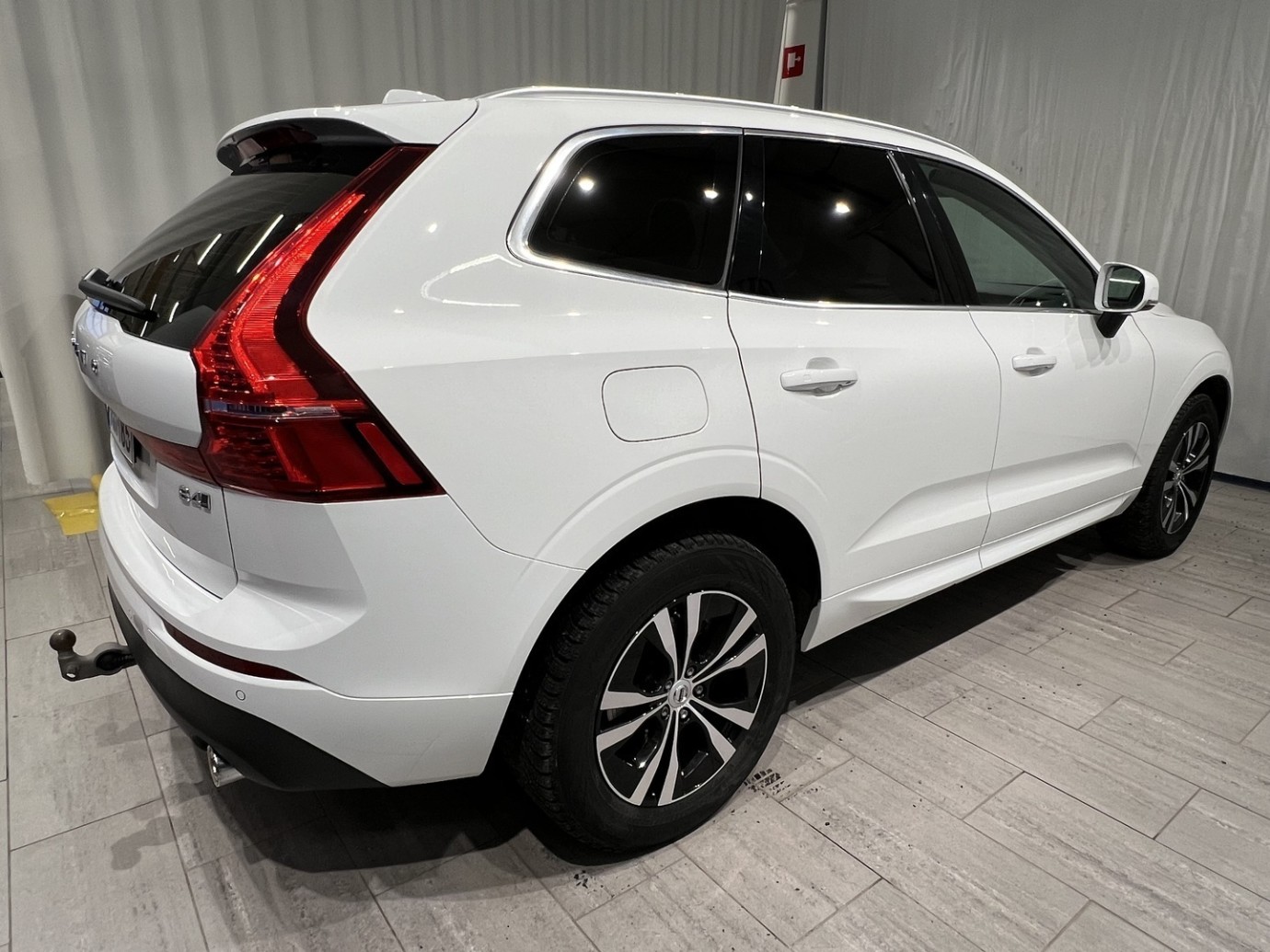 Esittelykuva VOLVO XC60 dieselautosta.