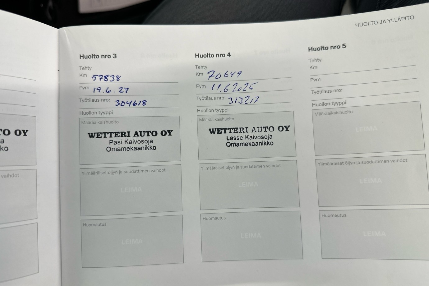 Esittelykuva VOLVO XC90 lataushybridiautosta.
