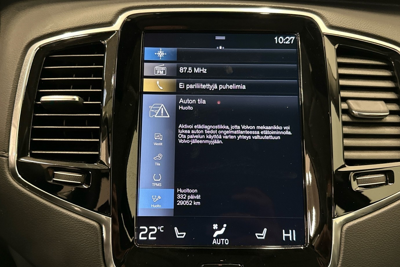 Esittelykuva VOLVO XC90 lataushybridiautosta.