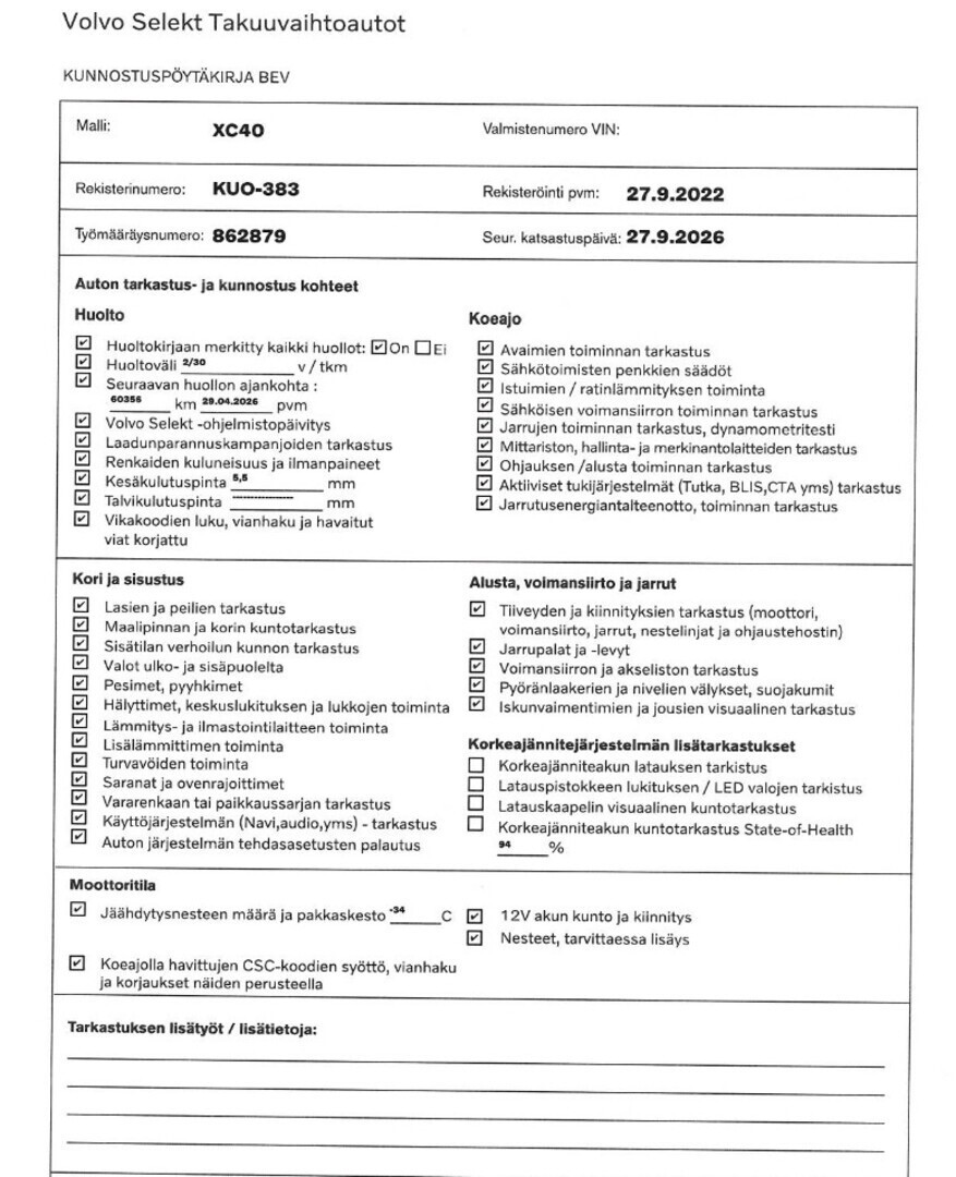 Esittelykuva VOLVO XC40 täyssähköautosta.