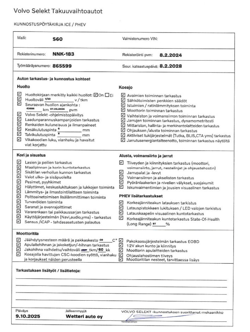Esittelykuva VOLVO S60 lataushybridiautosta.