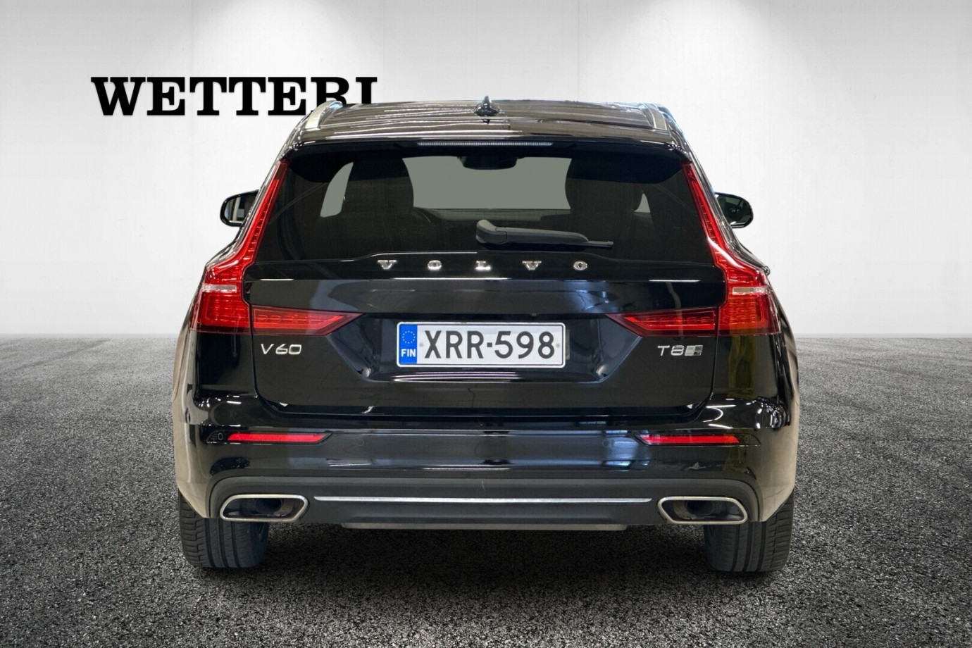 Esittelykuva VOLVO V60 lataushybridiautosta.