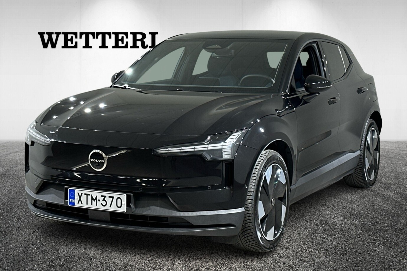 Esittelykuva VOLVO EX30 täyssähköautosta.