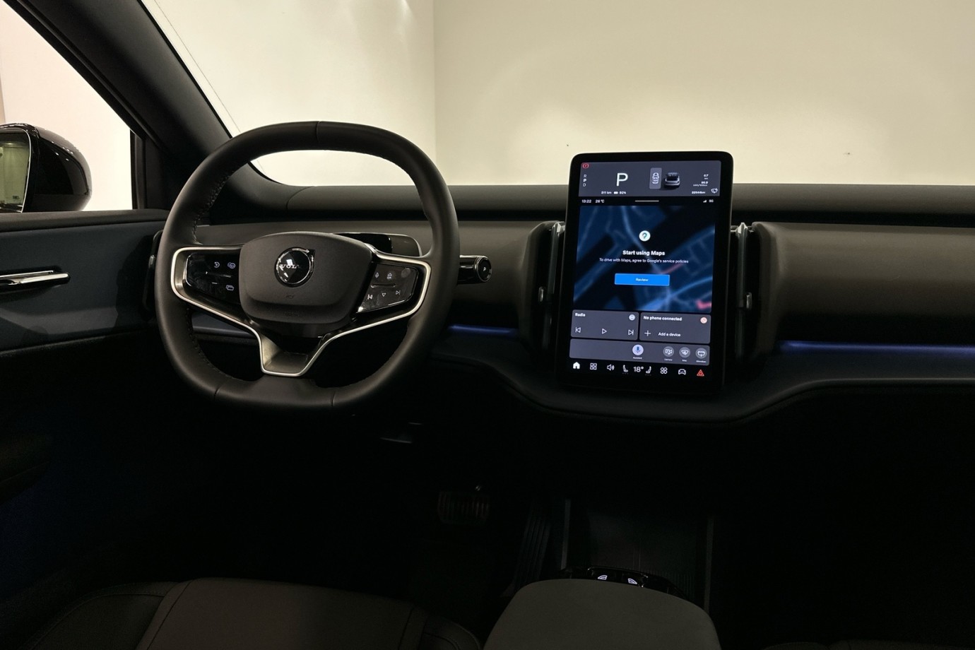 Esittelykuva VOLVO EX30 täyssähköautosta.