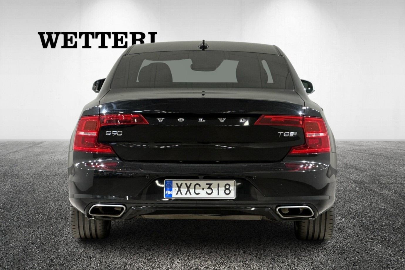 Esittelykuva VOLVO S90 lataushybridiautosta.
