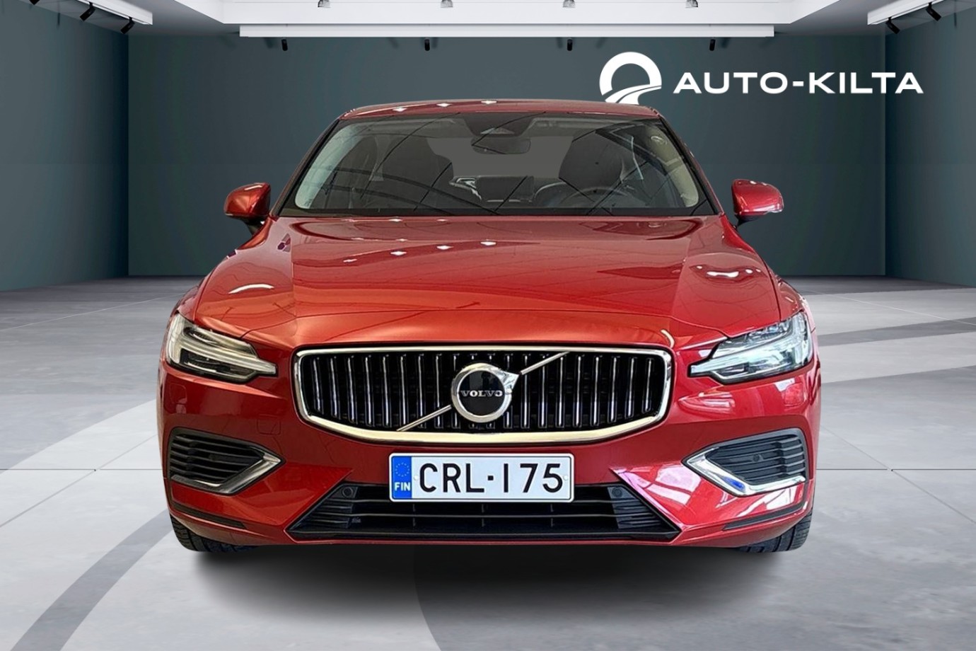 Esittelykuva Volvo S60 lataushybridiautosta.