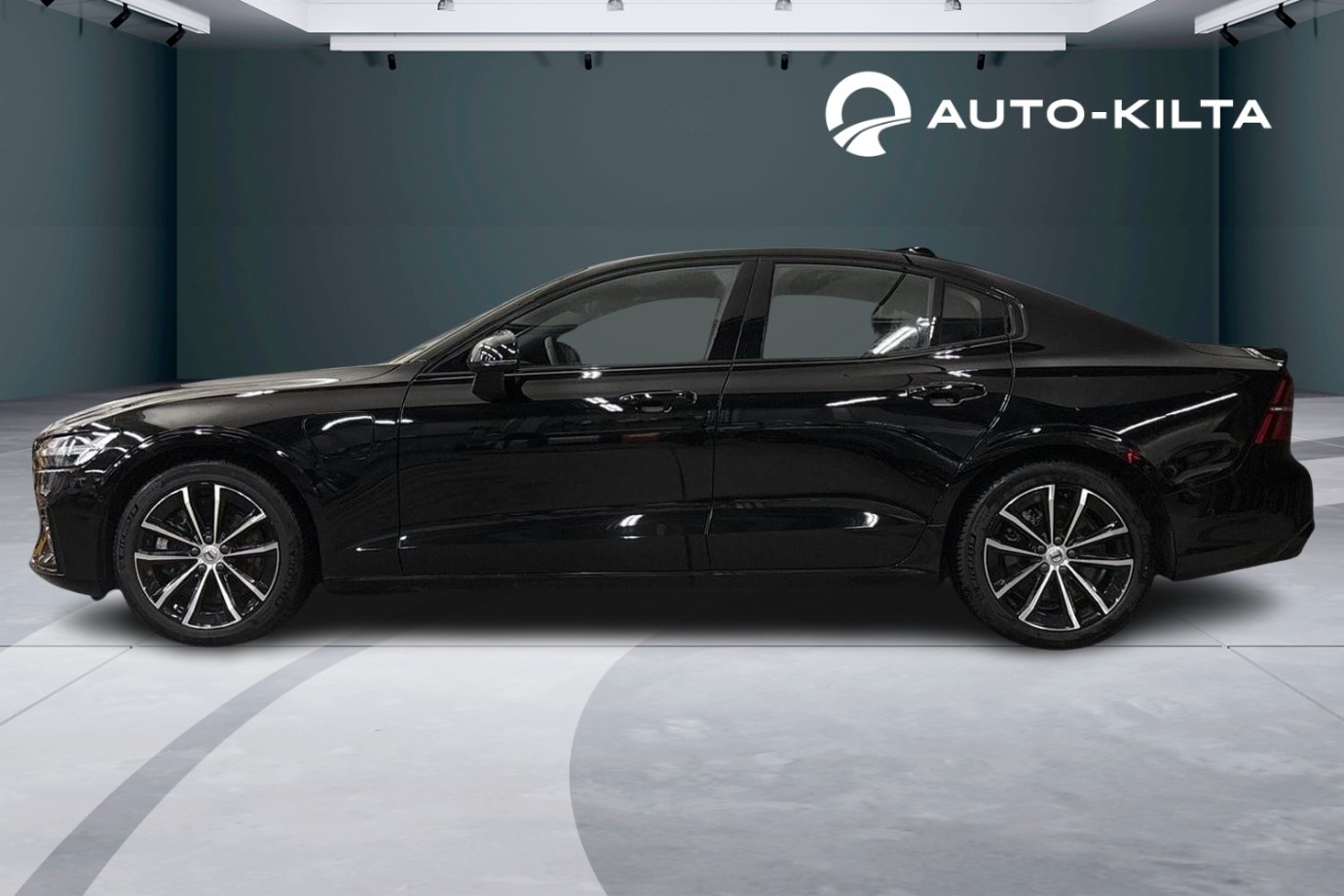 Esittelykuva Volvo S60 lataushybridiautosta.
