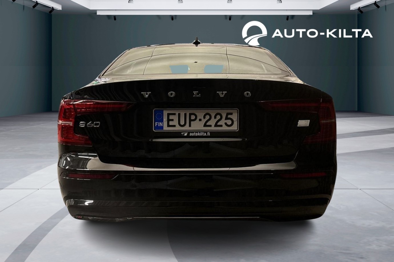 Esittelykuva Volvo S60 lataushybridiautosta.