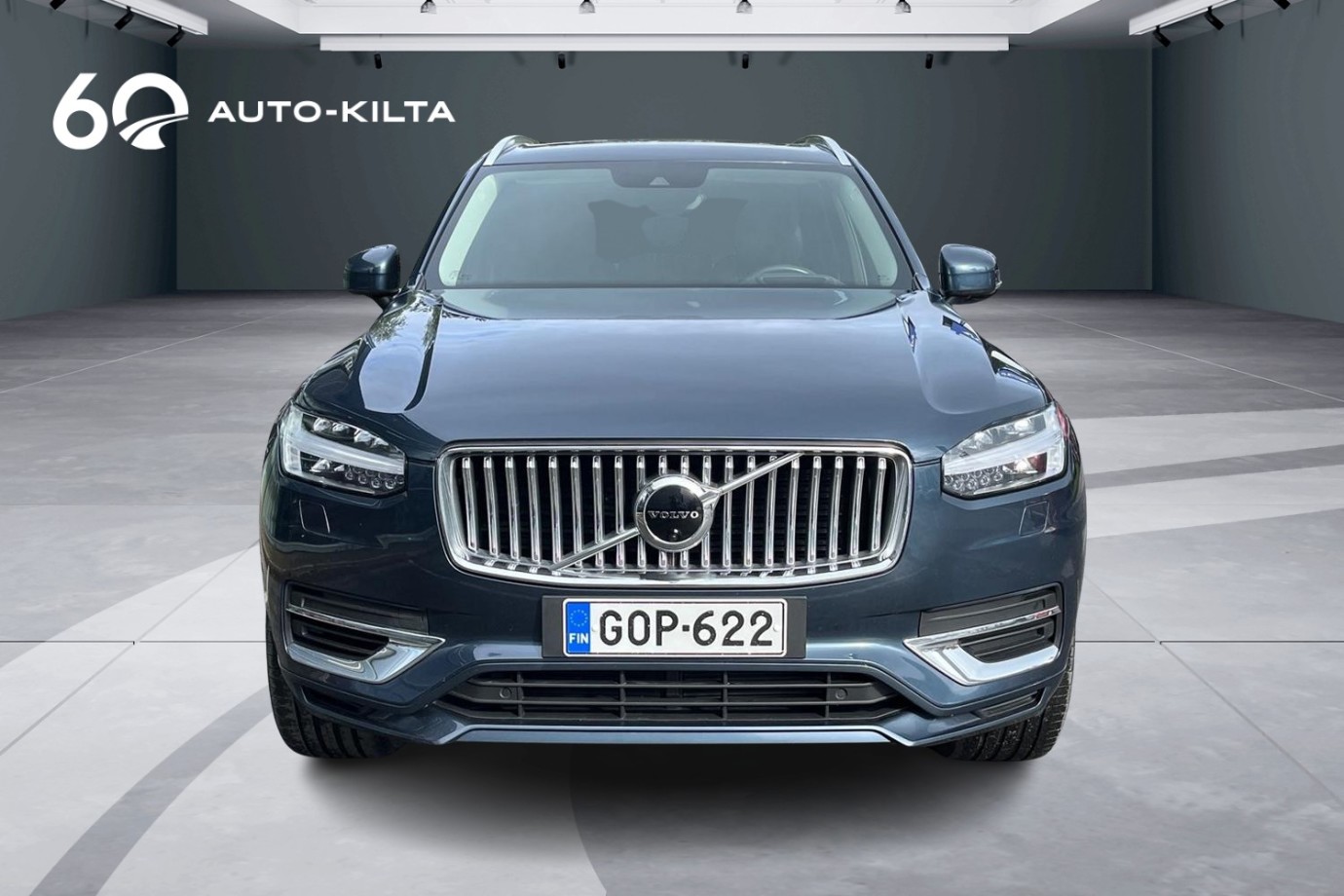 Esittelykuva VOLVO XC90 lataushybridiautosta.