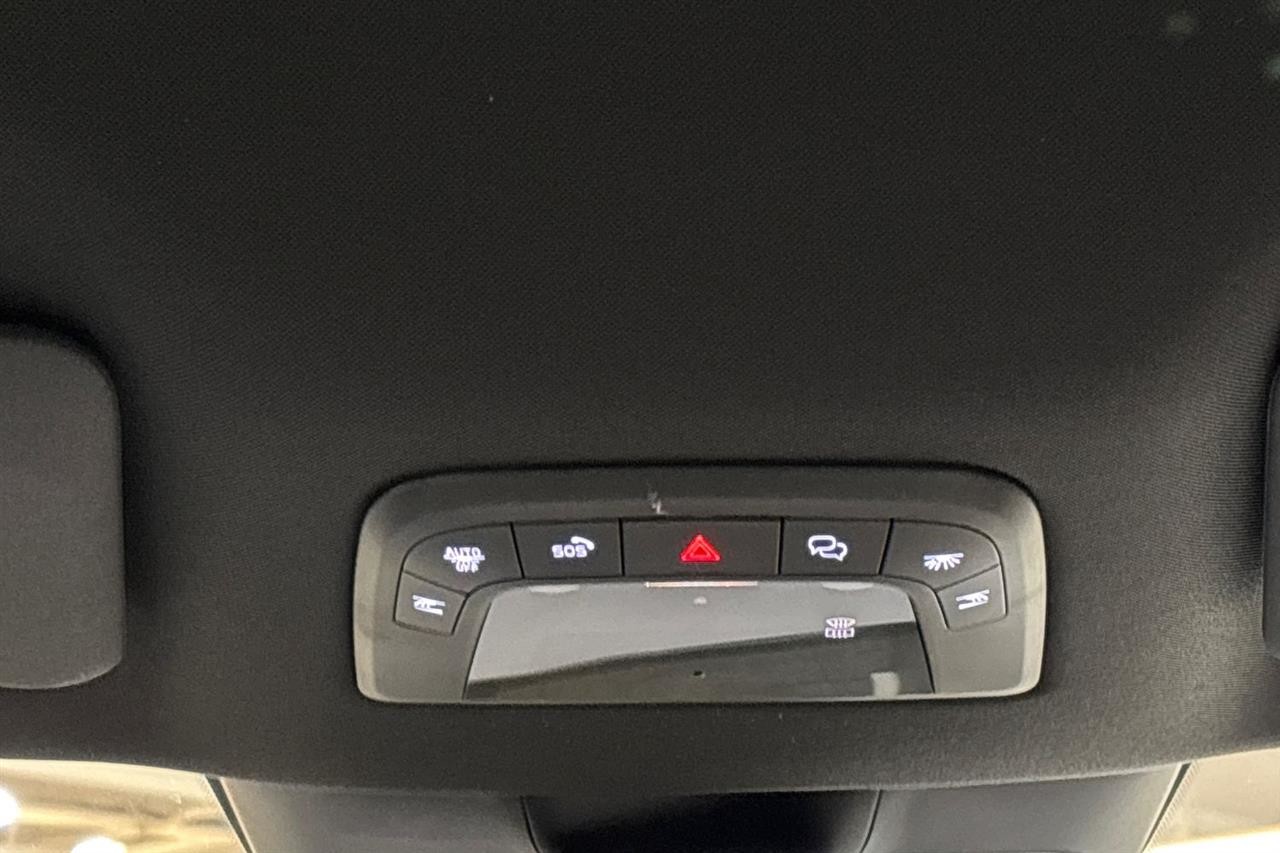 Esittelykuva Volvo EX90 täyssähköautosta.