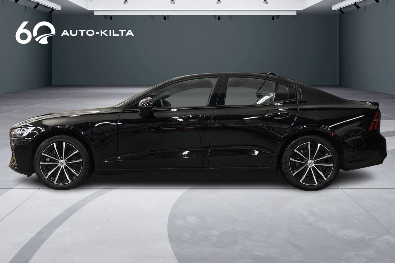 Esittelykuva Volvo S60 lataushybridiautosta.