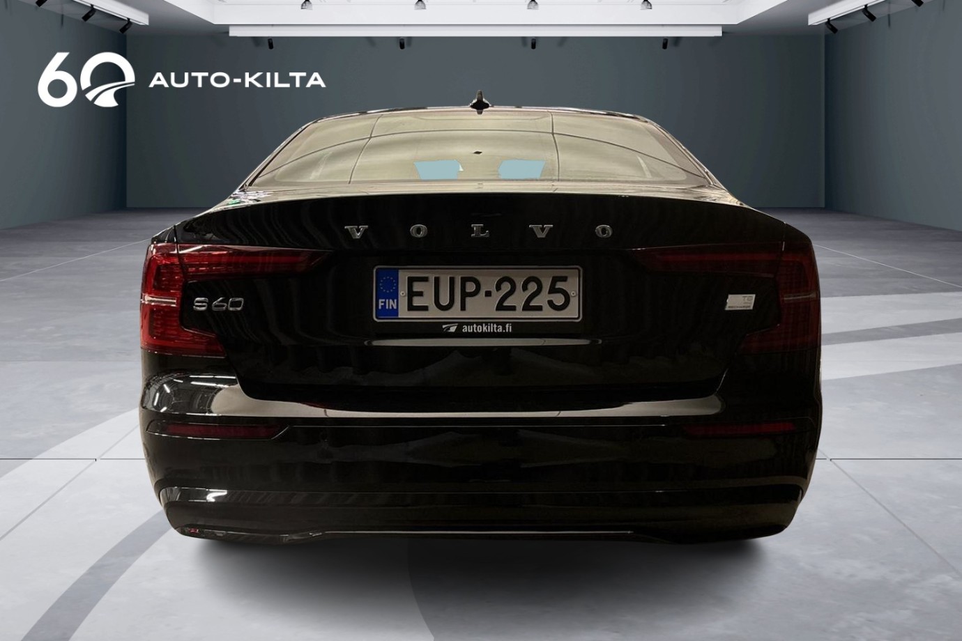 Esittelykuva Volvo S60 lataushybridiautosta.