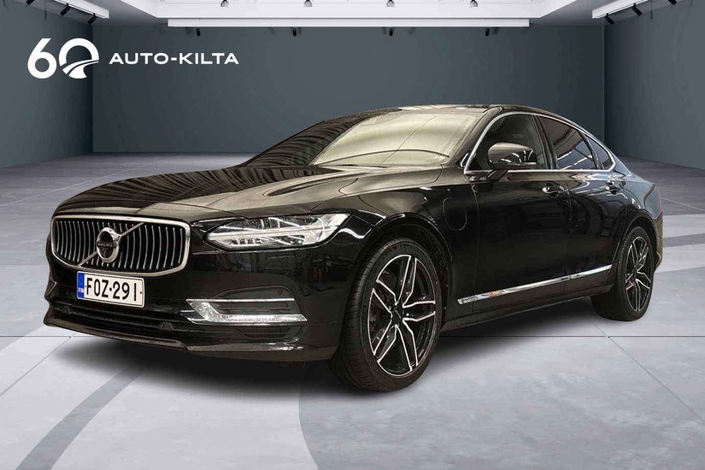 Esittelykuva Volvo S90 lataushybridiautosta.