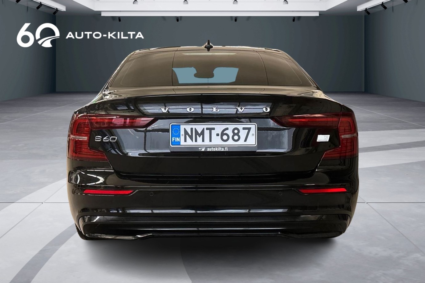 Esittelykuva Volvo S60 lataushybridiautosta.
