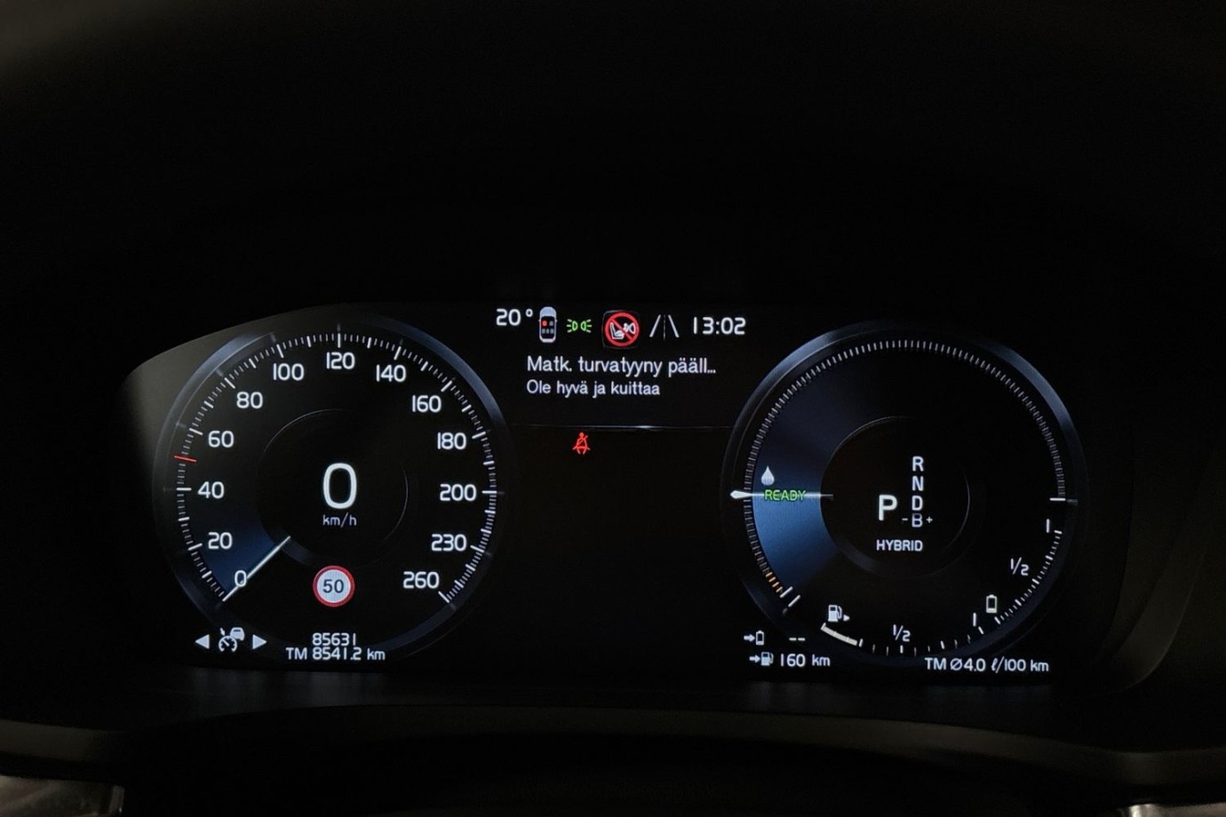 Esittelykuva Volvo V60 lataushybridiautosta.