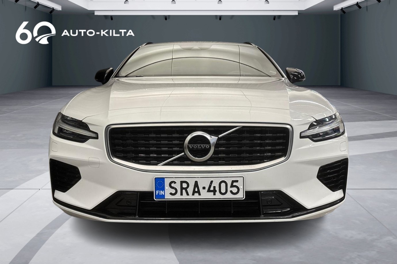 Esittelykuva Volvo V60 lataushybridiautosta.