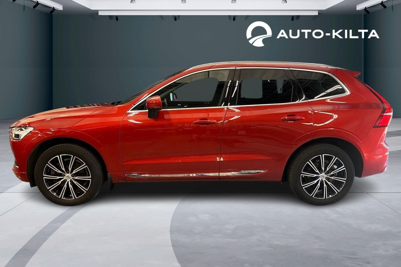 Esittelykuva Volvo XC60 kevythybridiautosta.