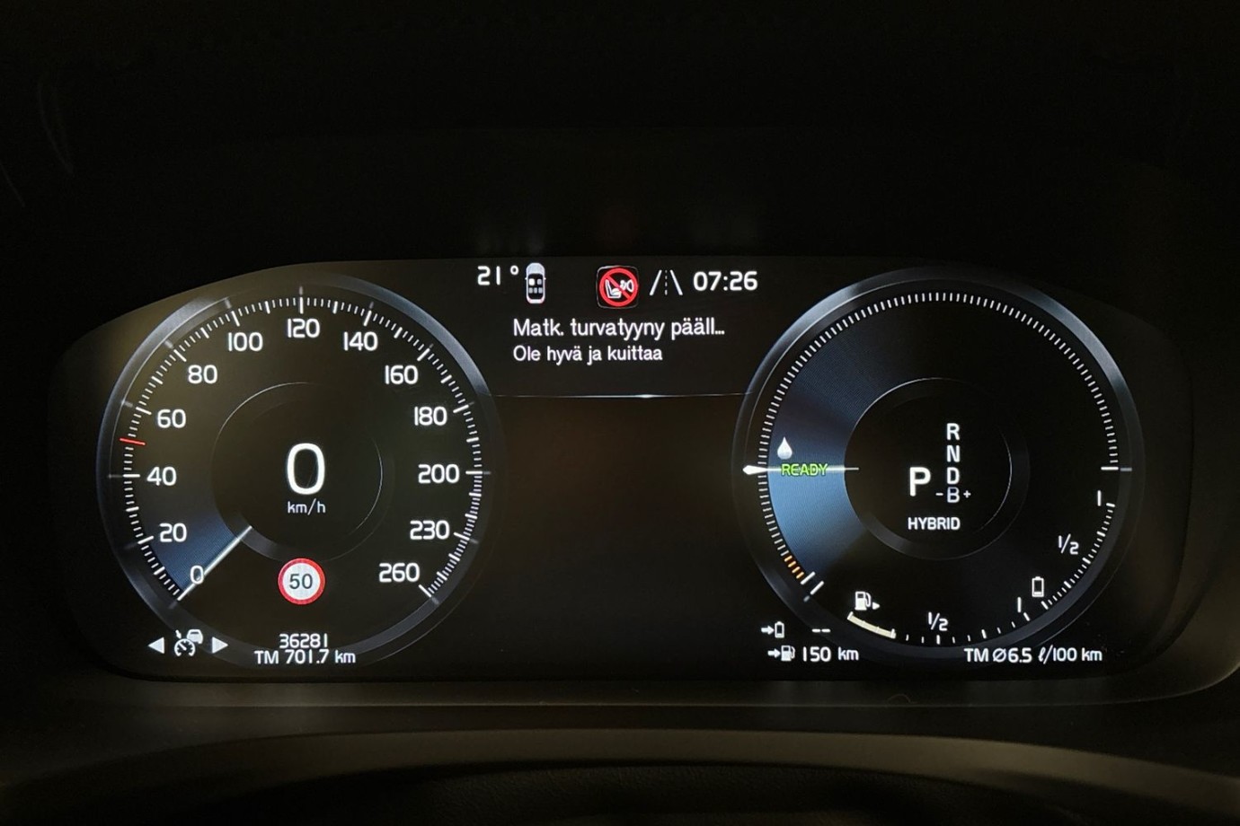 Esittelykuva Volvo V60 lataushybridiautosta.