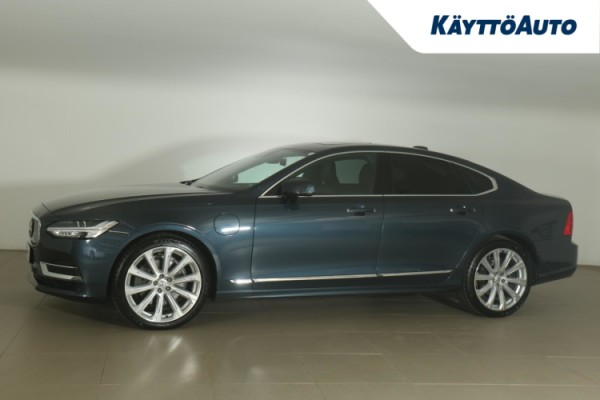 Esittelykuva VOLVO S90 lataushybridiautosta.