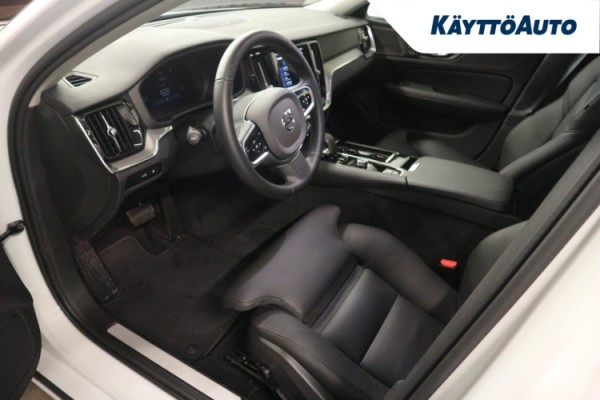 Esittelykuva Volvo V60 lataushybridiautosta.