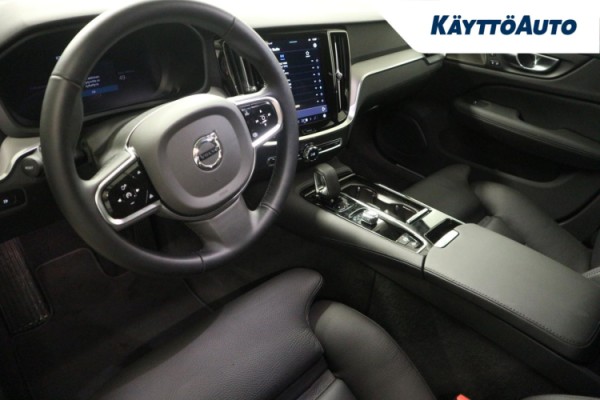 Esittelykuva Volvo V60 lataushybridiautosta.