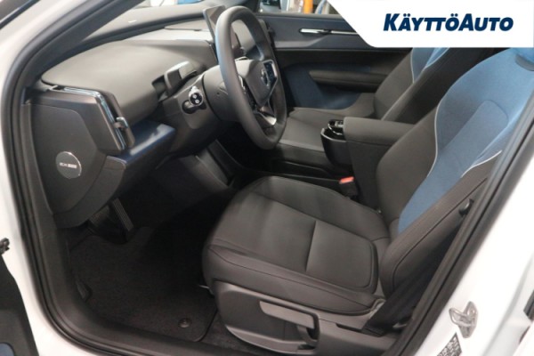 Esittelykuva Volvo EX30 täyssähköautosta.