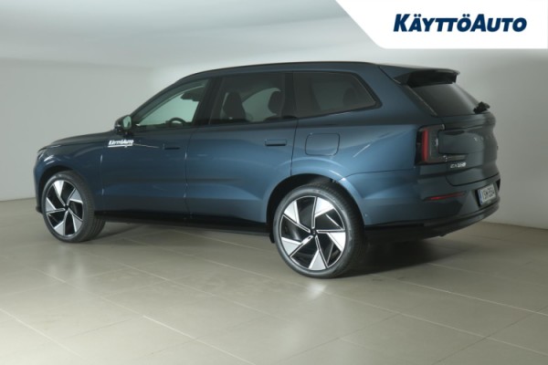 Esittelykuva Volvo EX90 täyssähköautosta.
