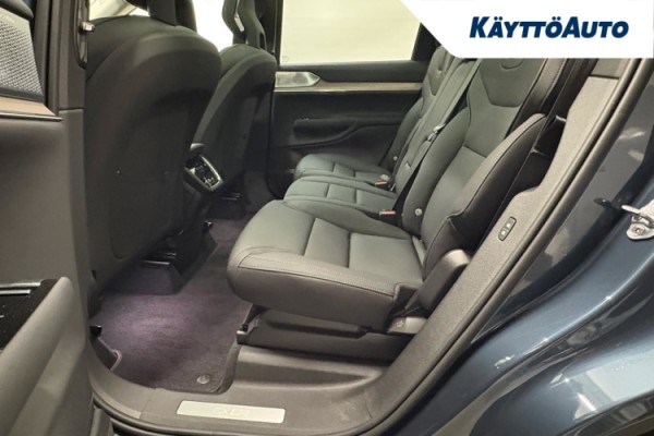 Esittelykuva Volvo EX90 täyssähköautosta.