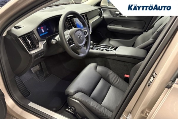 Esittelykuva Volvo V60 lataushybridiautosta.