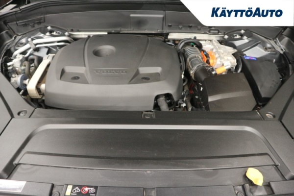 Esittelykuva VOLVO XC90 lataushybridiautosta.