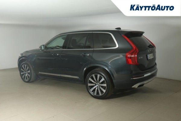 Esittelykuva VOLVO XC90 lataushybridiautosta.