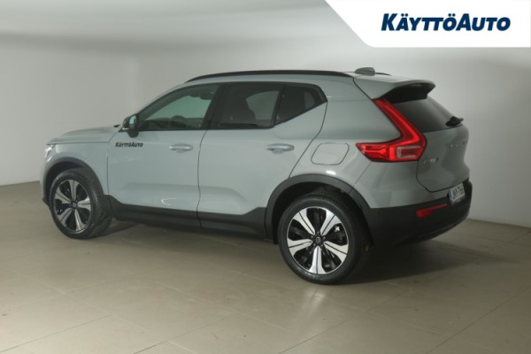 Esittelykuva Volvo EX40 täyssähköautosta.