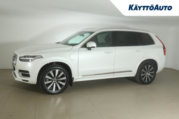 Esittelykuva VOLVO XC90 lataushybridiautosta.