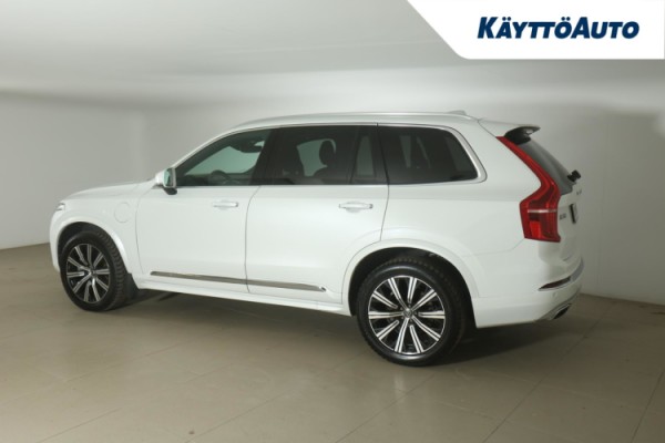 Esittelykuva VOLVO XC90 lataushybridiautosta.