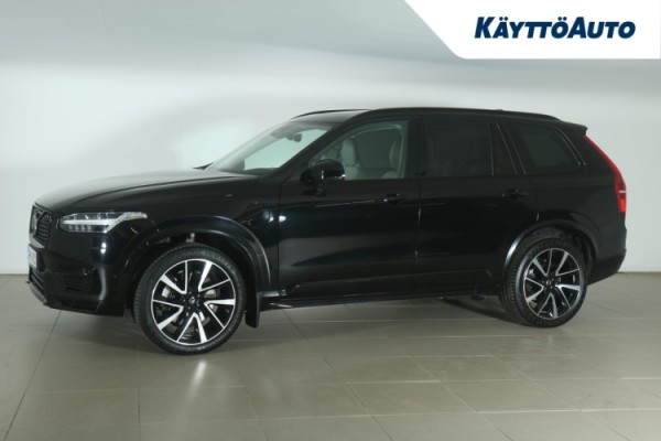 Esittelykuva VOLVO XC90 lataushybridiautosta.