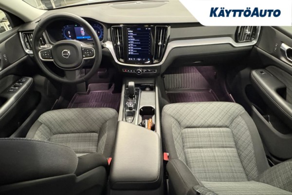 Esittelykuva VOLVO V60 kevythybridiautosta.