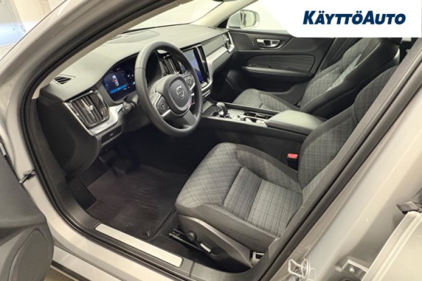 Esittelykuva VOLVO V60 kevythybridiautosta.