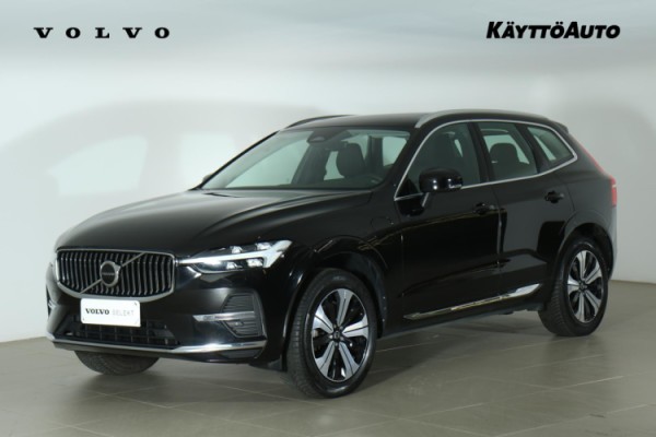 Esittelykuva VOLVO XC60 lataushybridiautosta.