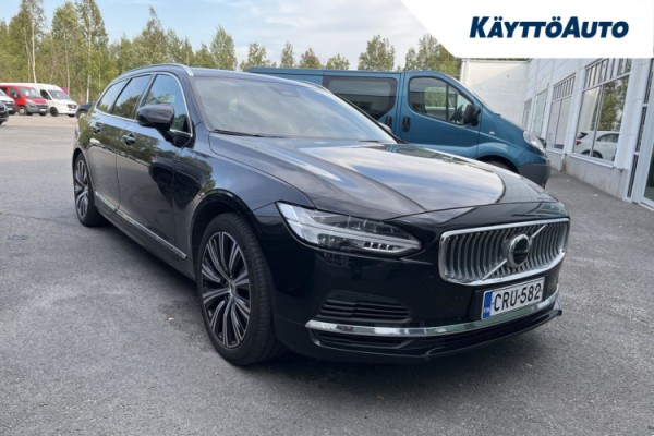 Esittelykuva VOLVO V90 lataushybridiautosta.