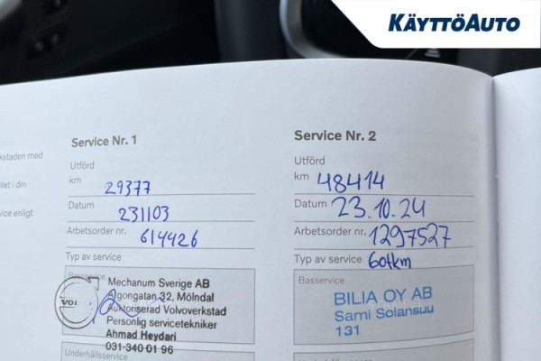 Esittelykuva VOLVO V90 lataushybridiautosta.