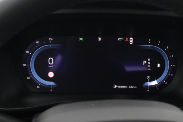 Esittelykuva Volvo XC40 bensiiniautosta.