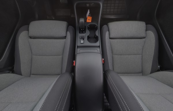 Esittelykuva Volvo XC40 bensiiniautosta.