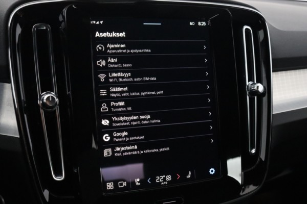 Esittelykuva VOLVO XC40