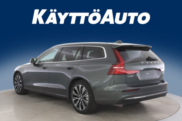 Esittelykuva Volvo V60 lataushybridiautosta.