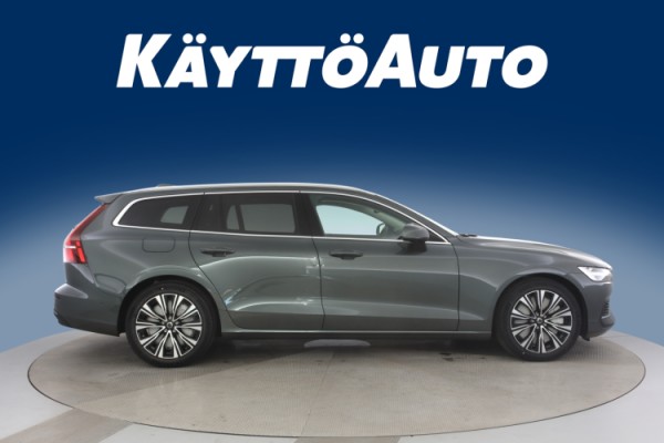 Esittelykuva Volvo V60 lataushybridiautosta.