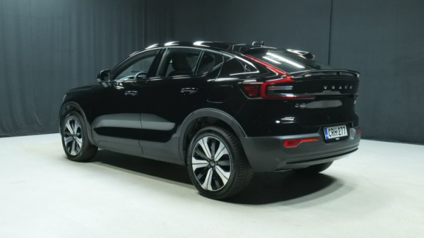 Esittelykuva Volvo C40 täyssähköautosta.