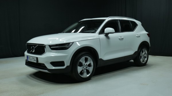Esittelykuva Volvo XC40 bensiiniautosta.